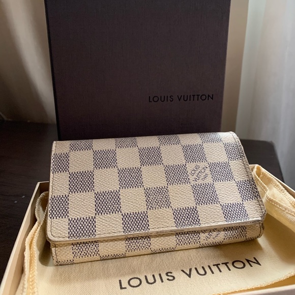 **SOLD** Louis Vuitton Azur women’s wallet - Picture 1 of 9